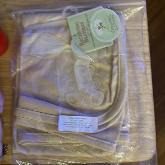 Mocha colored swaddle blanket with teddy bear embroidery - Picture 3 of 4